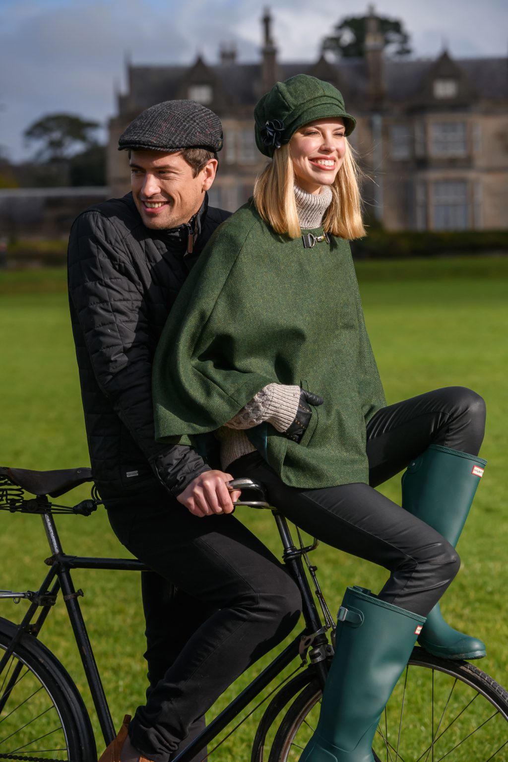 Mucros Weavers Luxury Wool Country Cape – Heritage Green