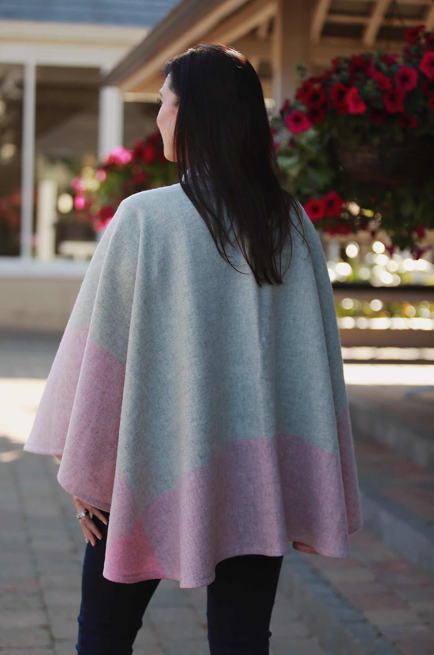 Lambswool Cape – Grey & Pink