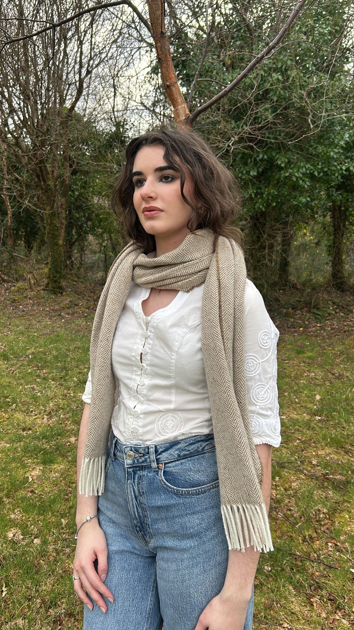 Luxurious Handcrafted Cashmere Blend Herringbone Scarf in Beige