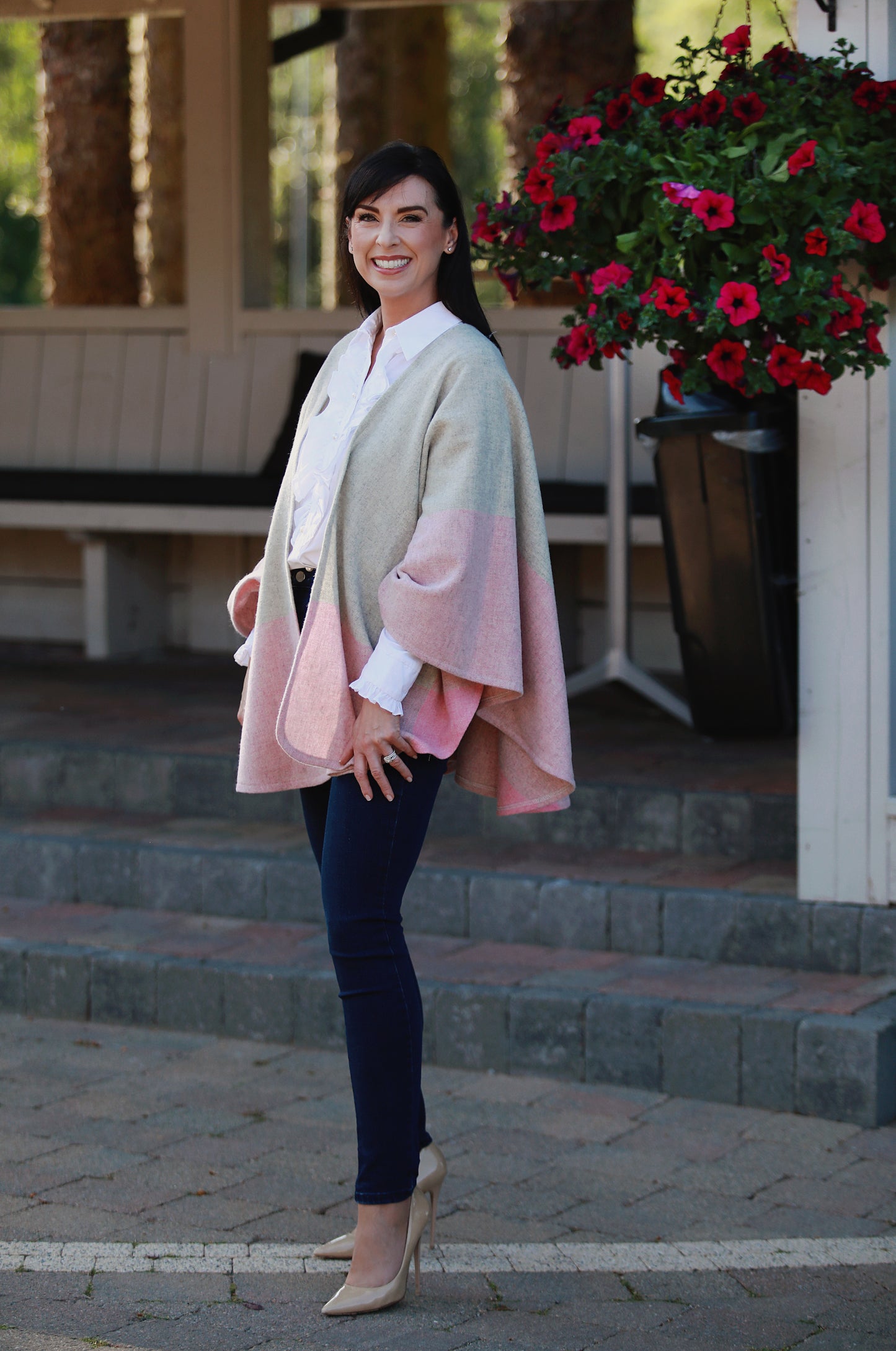 Lambswool Cape – Grey & Pink